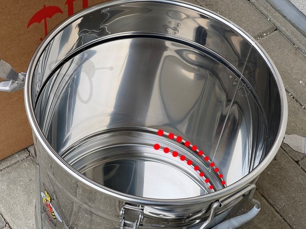 Picture of Filling container 25 kg with sloping bottom, 4 tension locks, airthight lid