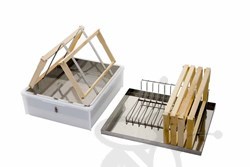 Picture of Uncapping tray for 2 persons, with lid, uncapping stand and frame holder